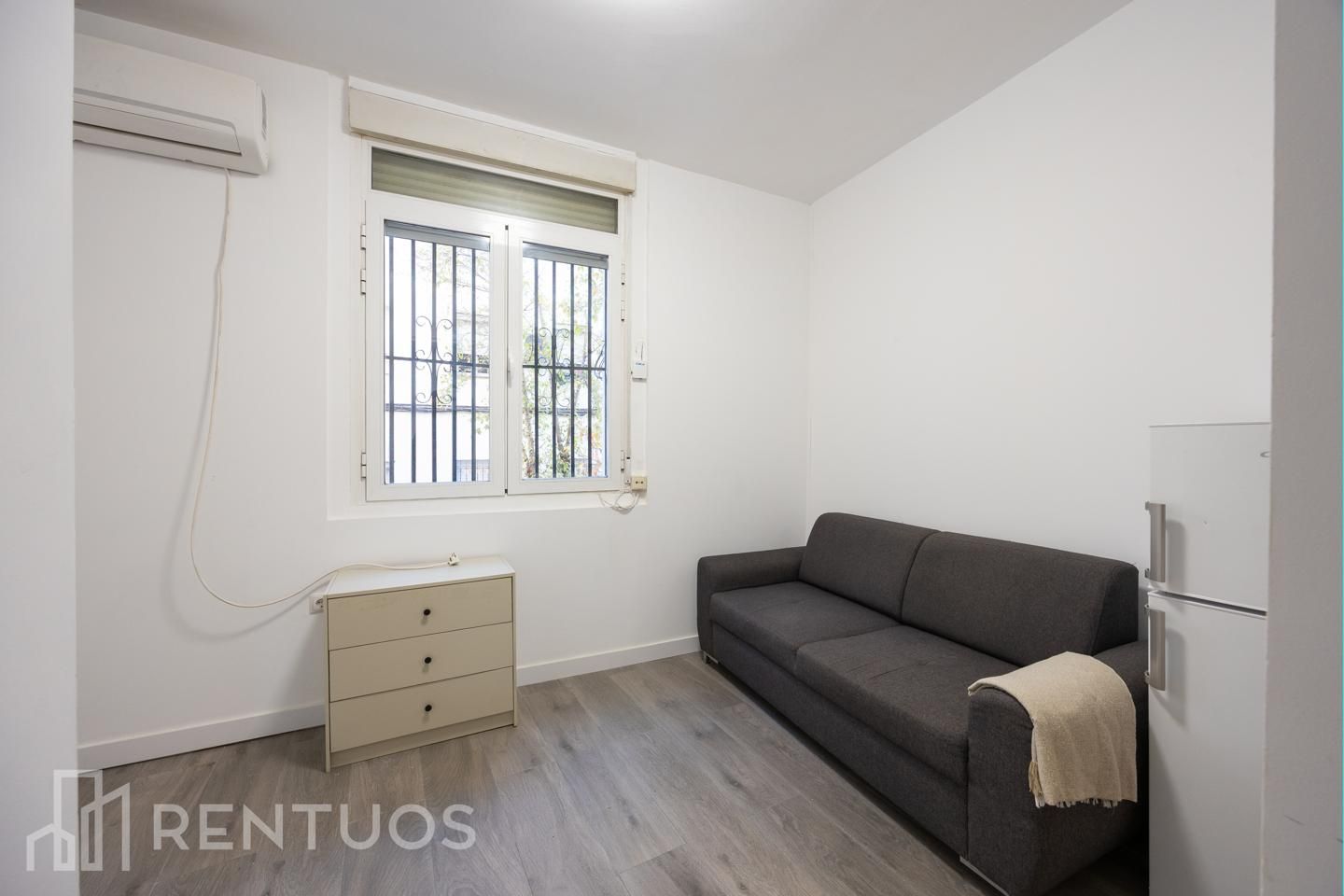 Bedroom of Flat to rent in  Madrid Capital  with Air Conditioner