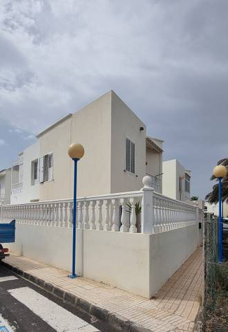 Casa adosada en Venta en Arrieta