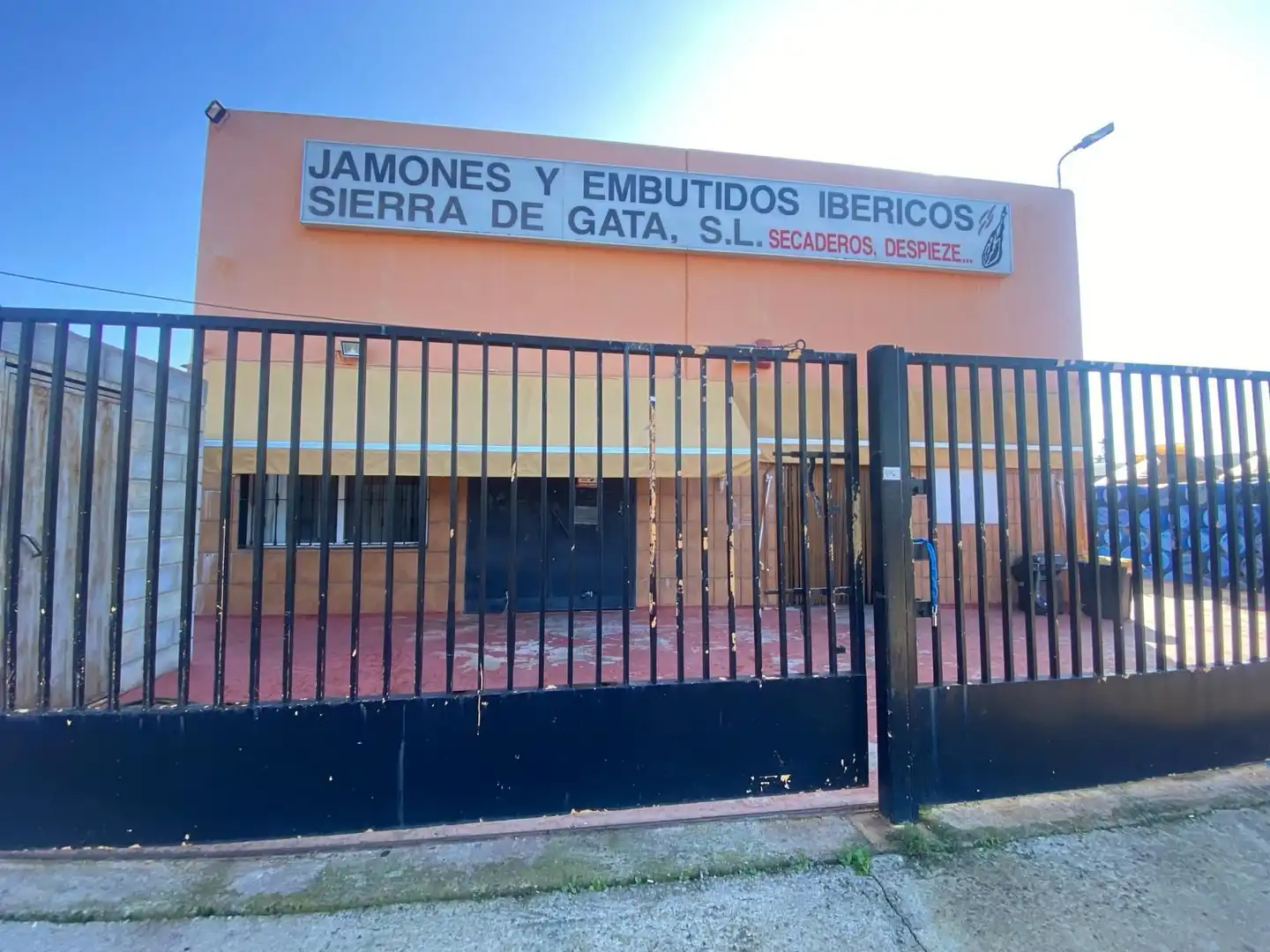Business premises for sale in Moraleja