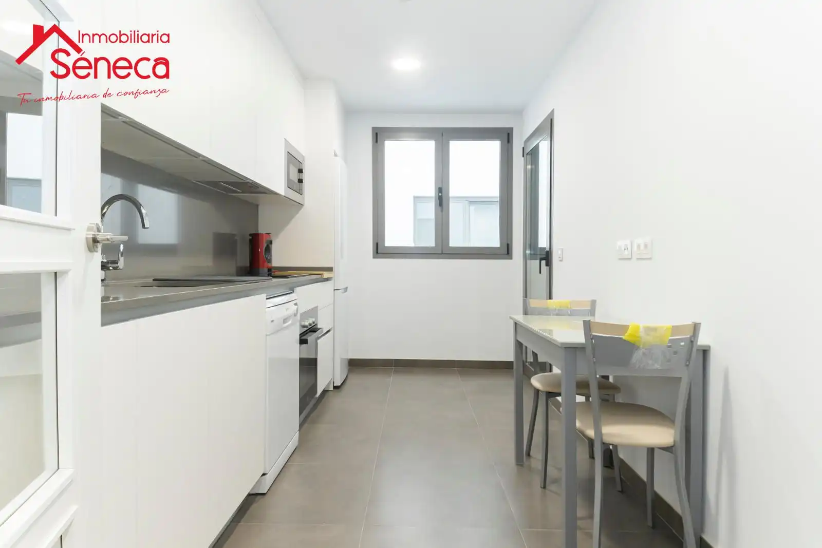 Küche von Wohnung zum Verkauf in Córdoba mit Klimaanlage, Heizung und Abstellraum