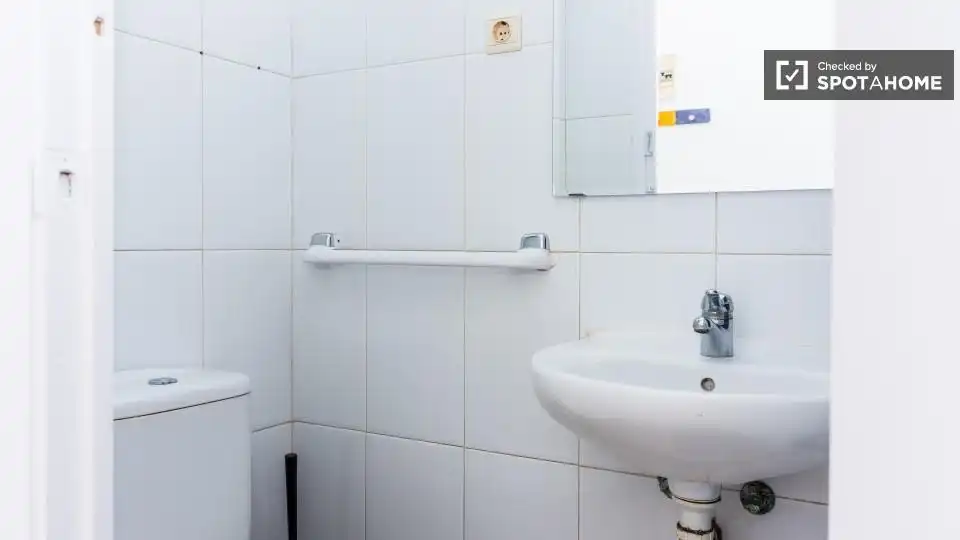 Flat with terrace to rent in Ciutat Vella, imagen 9