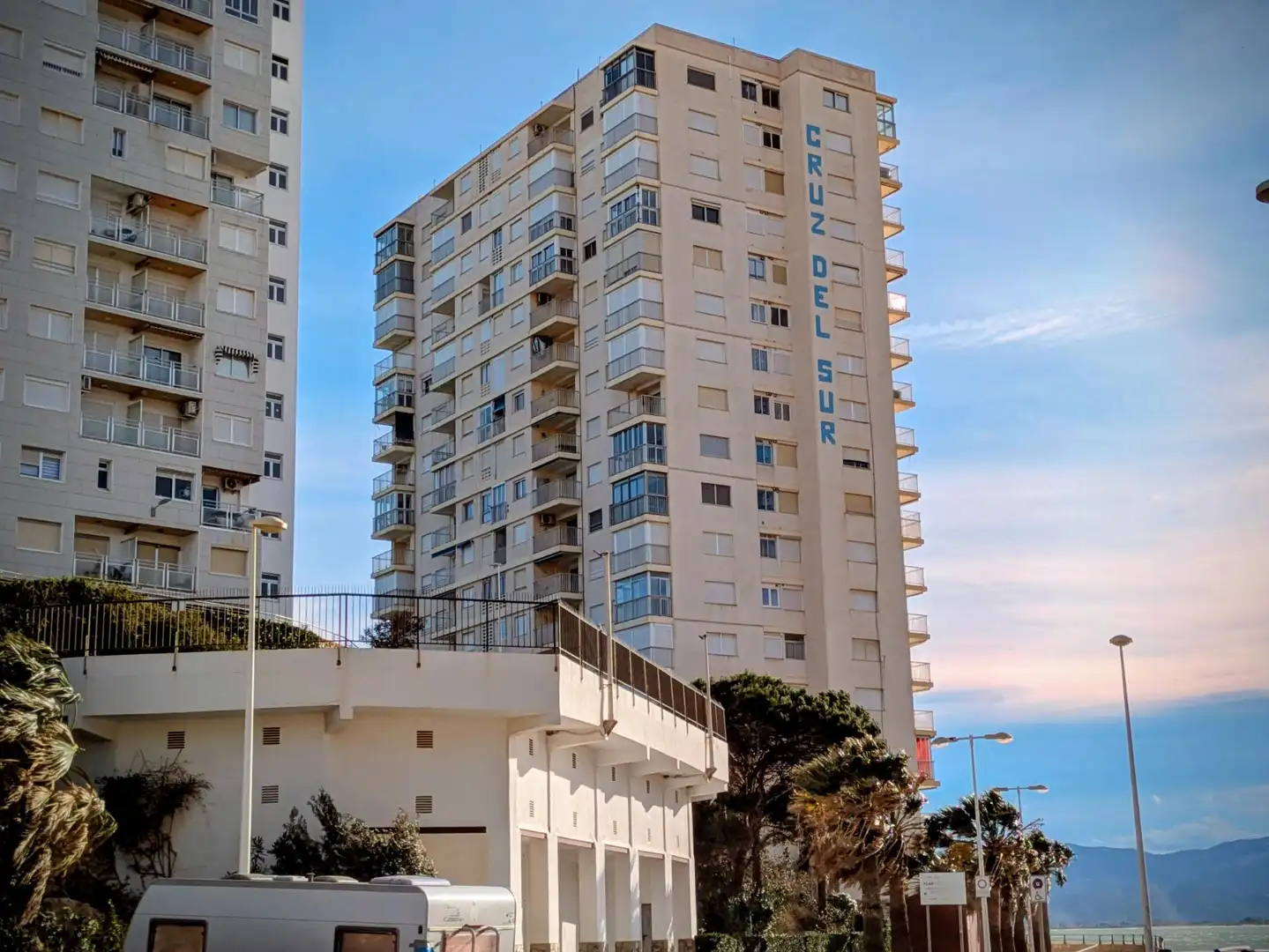 Vista exterior de Apartamento en venta en Cullera con Terraza, Amueblado y Piscina comunitaria