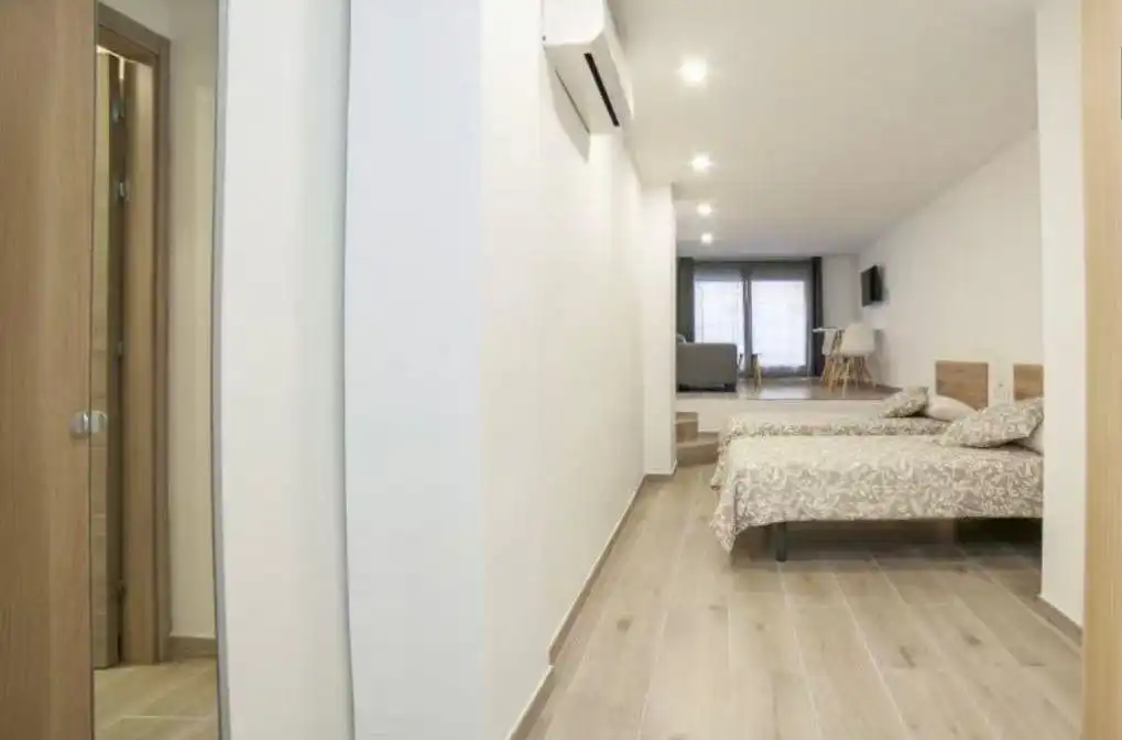 Dormitori de Dúplex en venda en L'Hospitalet de Llobregat amb Aire condicionat, Calefacció i Parquet