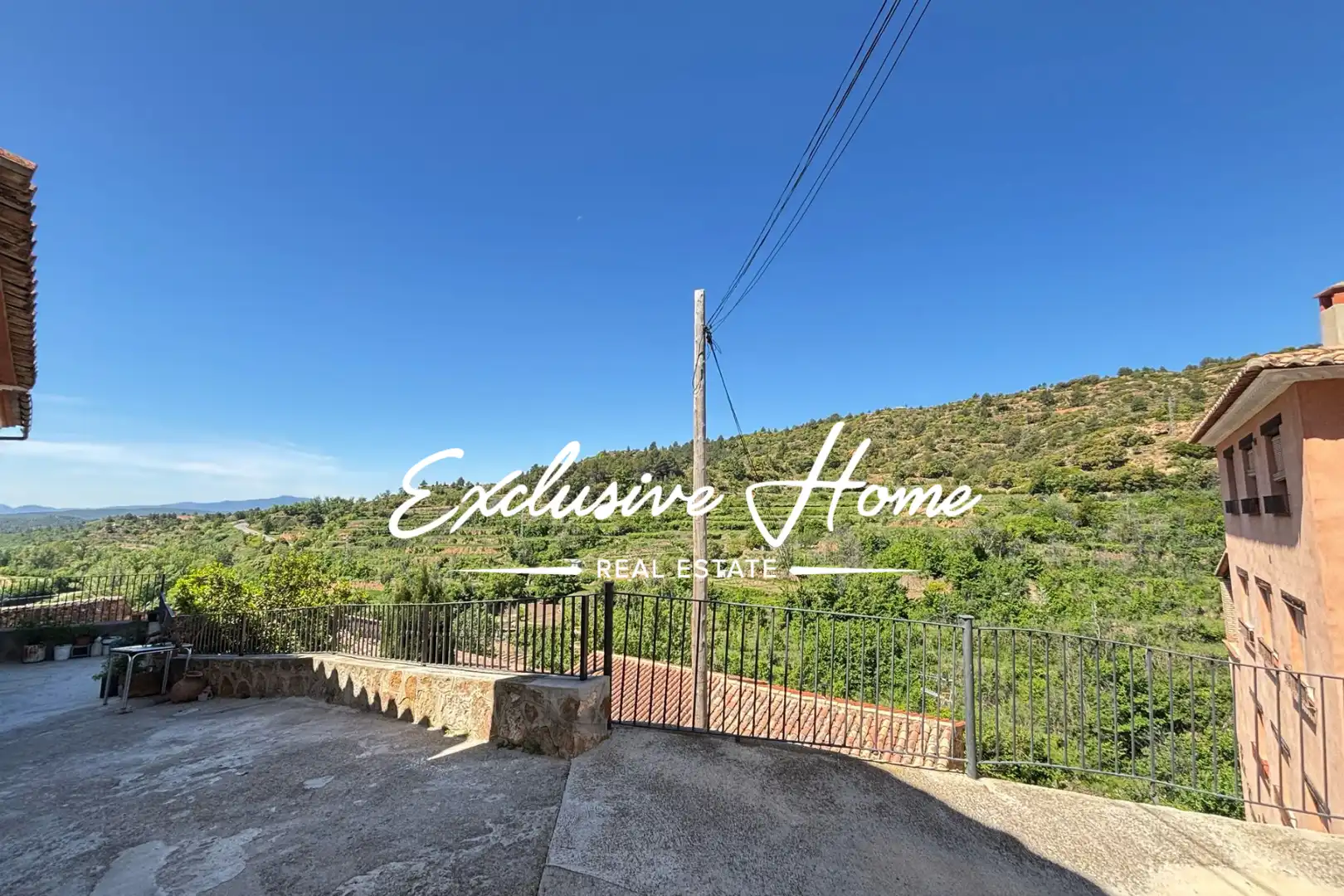 Exterior view of Houses for sale in Cortes de Arenoso  with Storage room, Furnished and Balcony