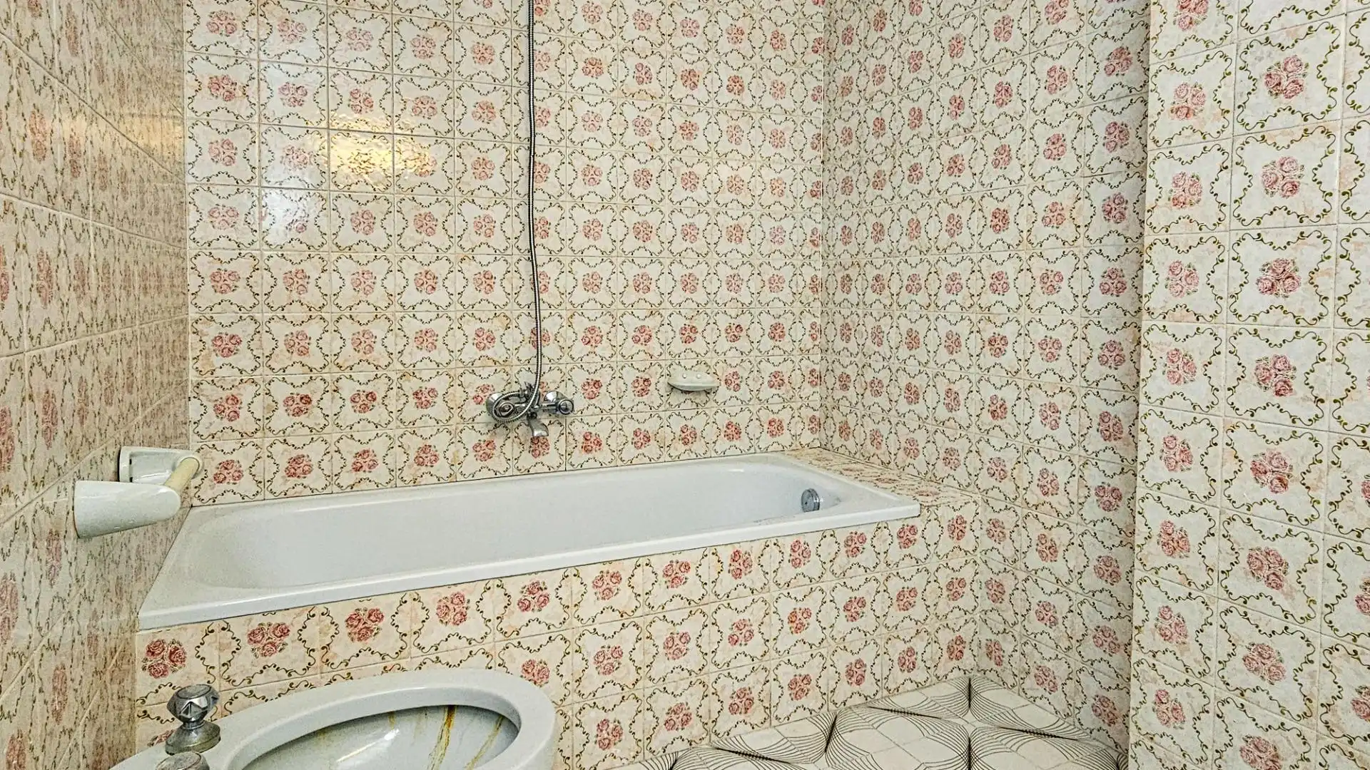 Bathroom of Flat for sale in Gandia  with Storage room and Balcony