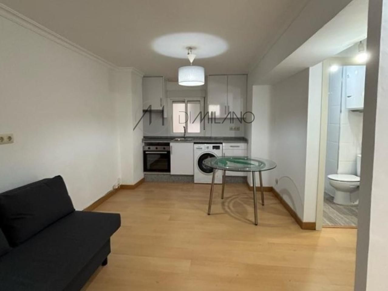Living room of Flat for sale in Vigo   with Furnished