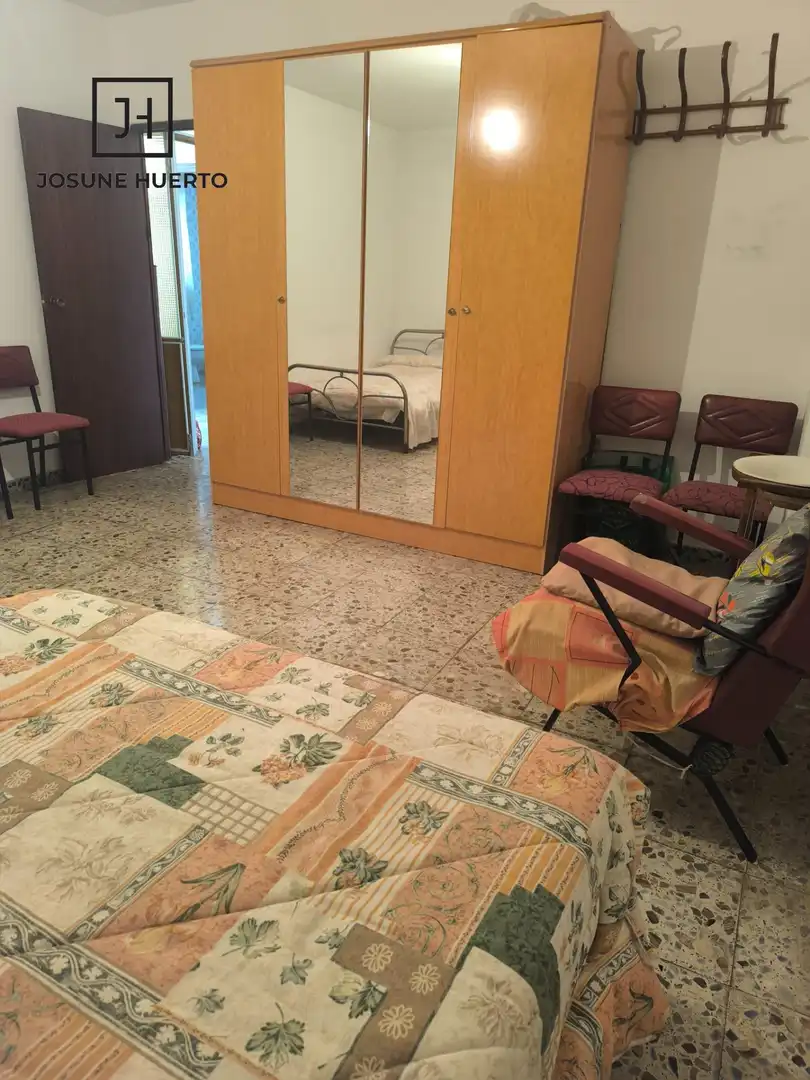 Dormitori de Finca rústica en venda en Esparragosa de la Serena amb Moblat