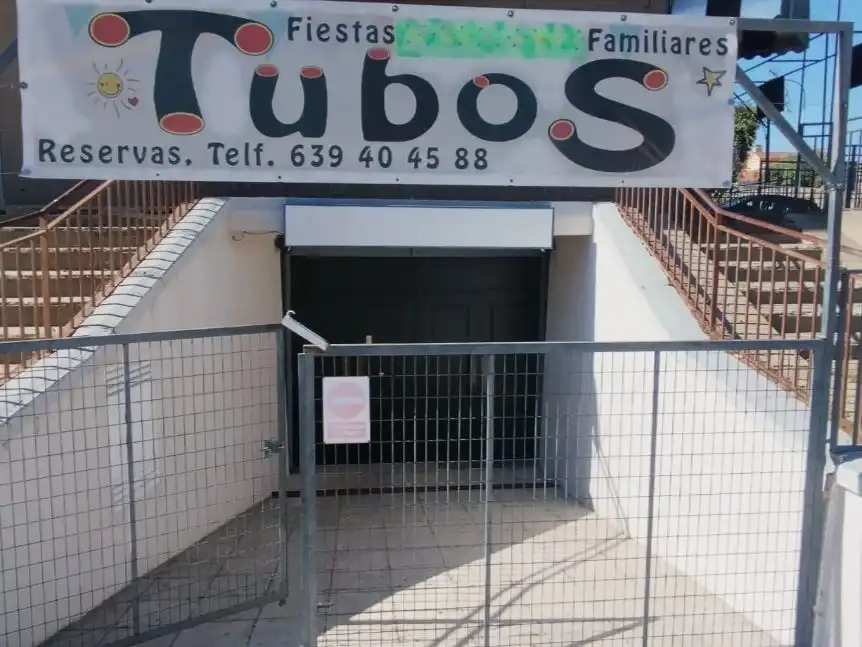 Local en venda en Cadalso de los Vidrios amb Calefacció i Moblat