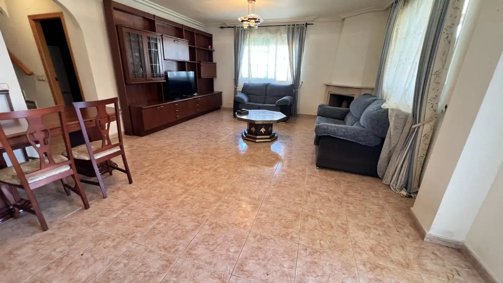 Sala de estar de Casa adosada en venta en Torrevieja con Aire acondicionado, Jardín privado y Terraza