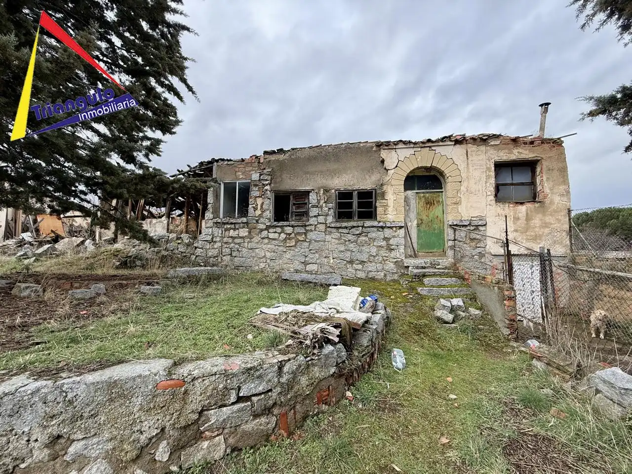 Vista exterior de Casa o chalet en venta en Segovia con Calefacción y Jardín privado