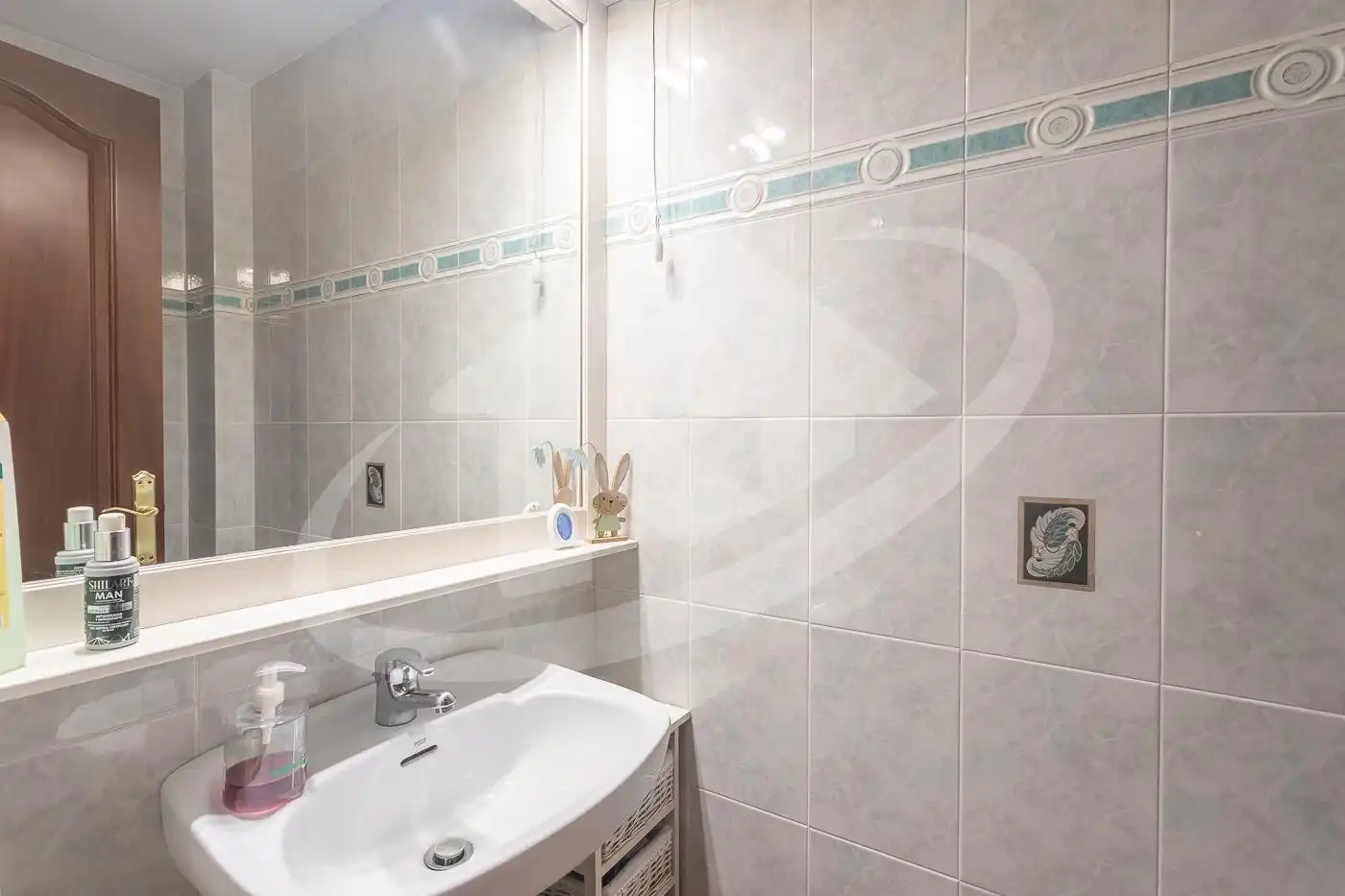Bathroom of Houses for sale in Sabadell  with Air Conditioner, Heating and Storage room