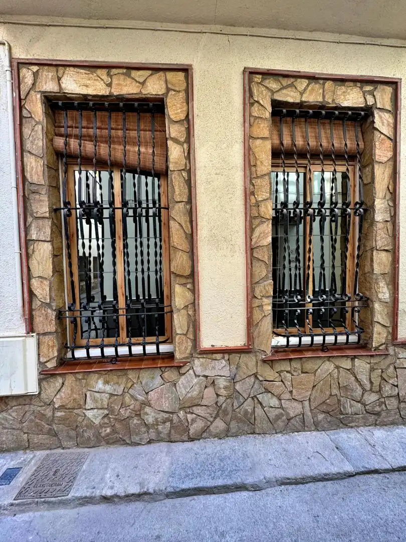 Casa adosada de alquiler en Centre