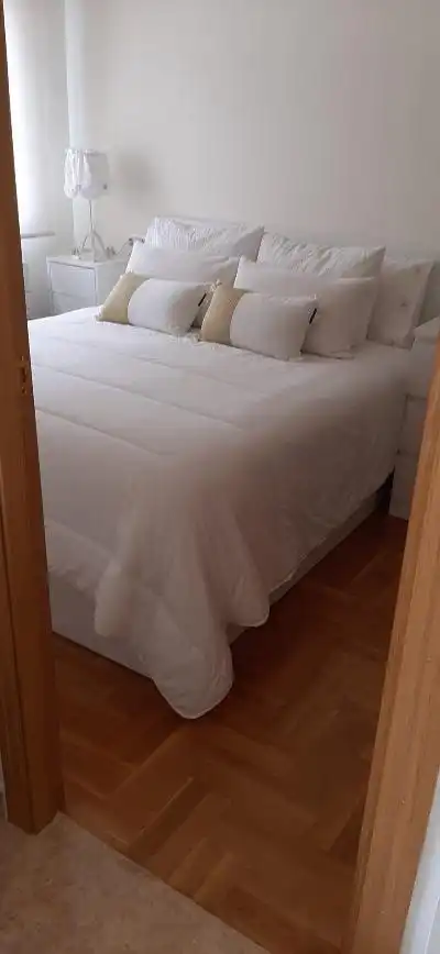 Schlafzimmer von Wohnungen zur Miete in Gozón mit Heizung