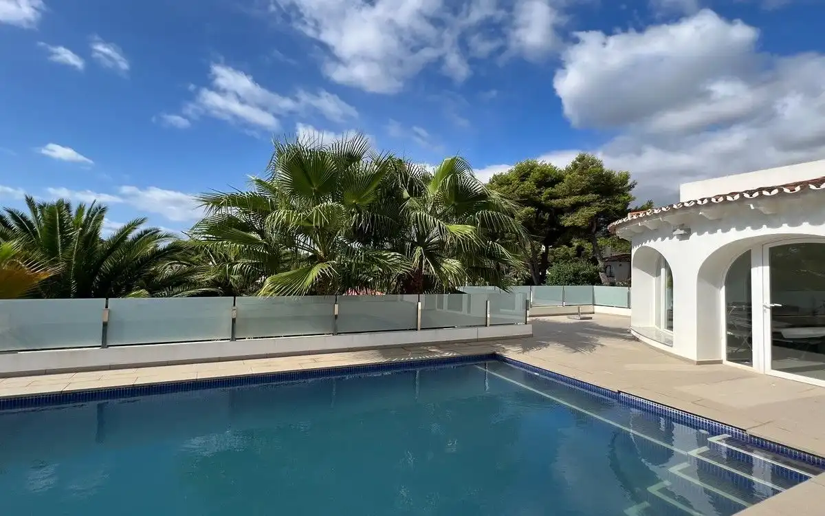 Casa con piscina en venta en La Fustera