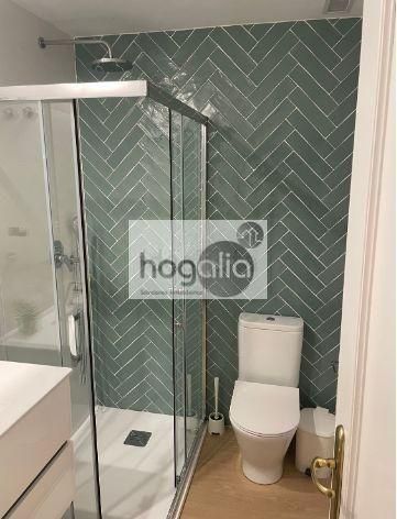 Bathroom of Planta baja to rent in  Sevilla Capital  with Air Conditioner and Furnished