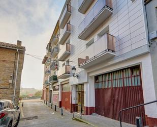 Außenansicht von Wohnung zum verkauf in Huarte / Uharte mit Heizung, Parkett und Terrasse