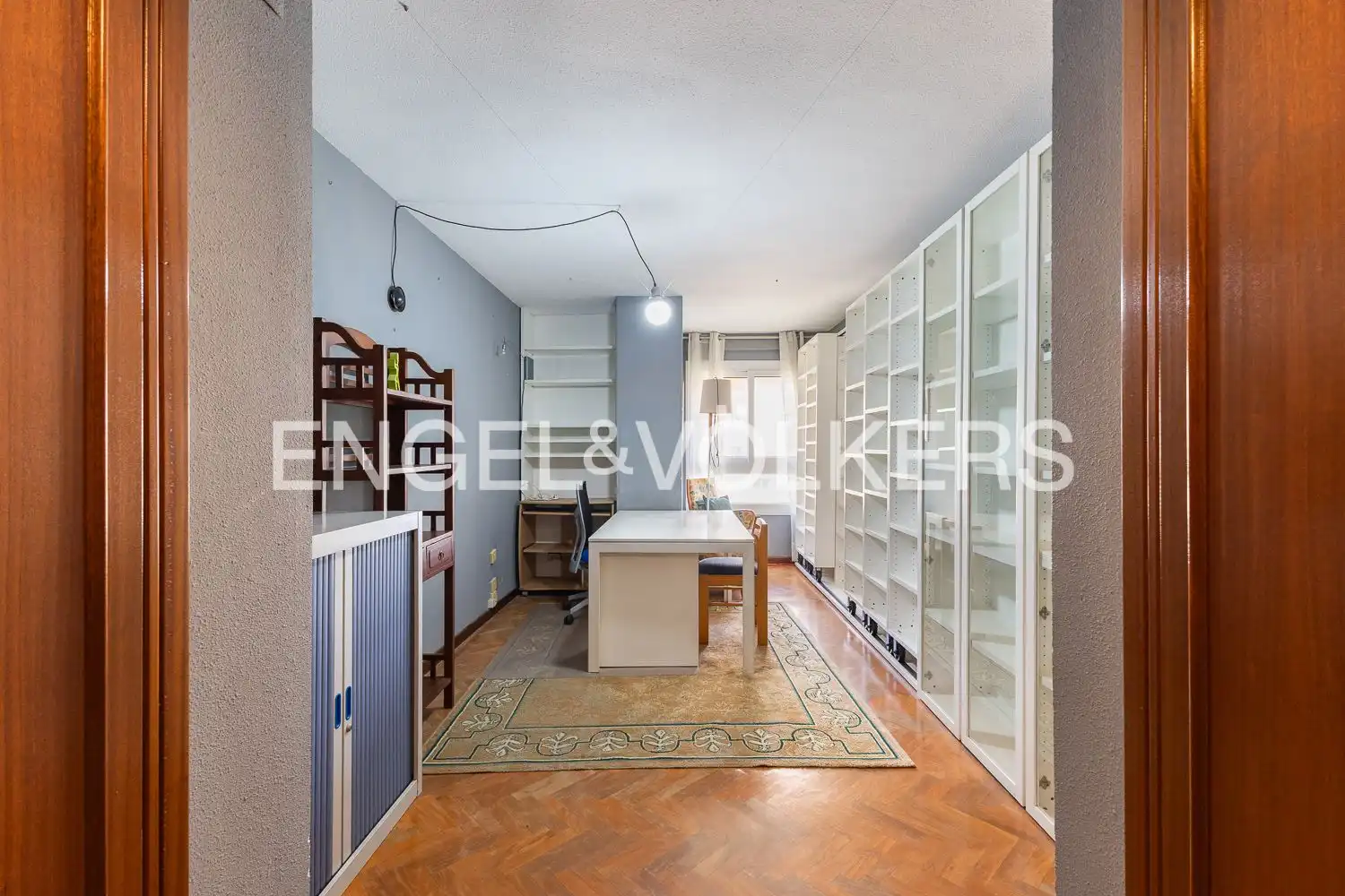 Wohnung zur Miete in Valencia mit Klimaanlage, Heizung und Terrasse