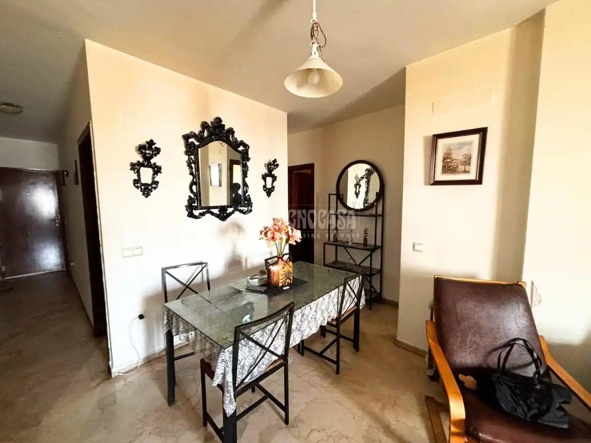Piso en venta en Pilas