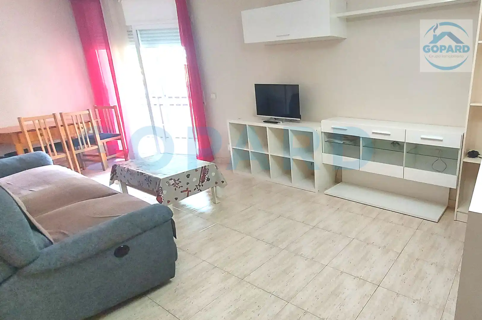 Sala de estar de Piso en venta en Villanueva de la Cañada con Calefacción, Trastero y Amueblado