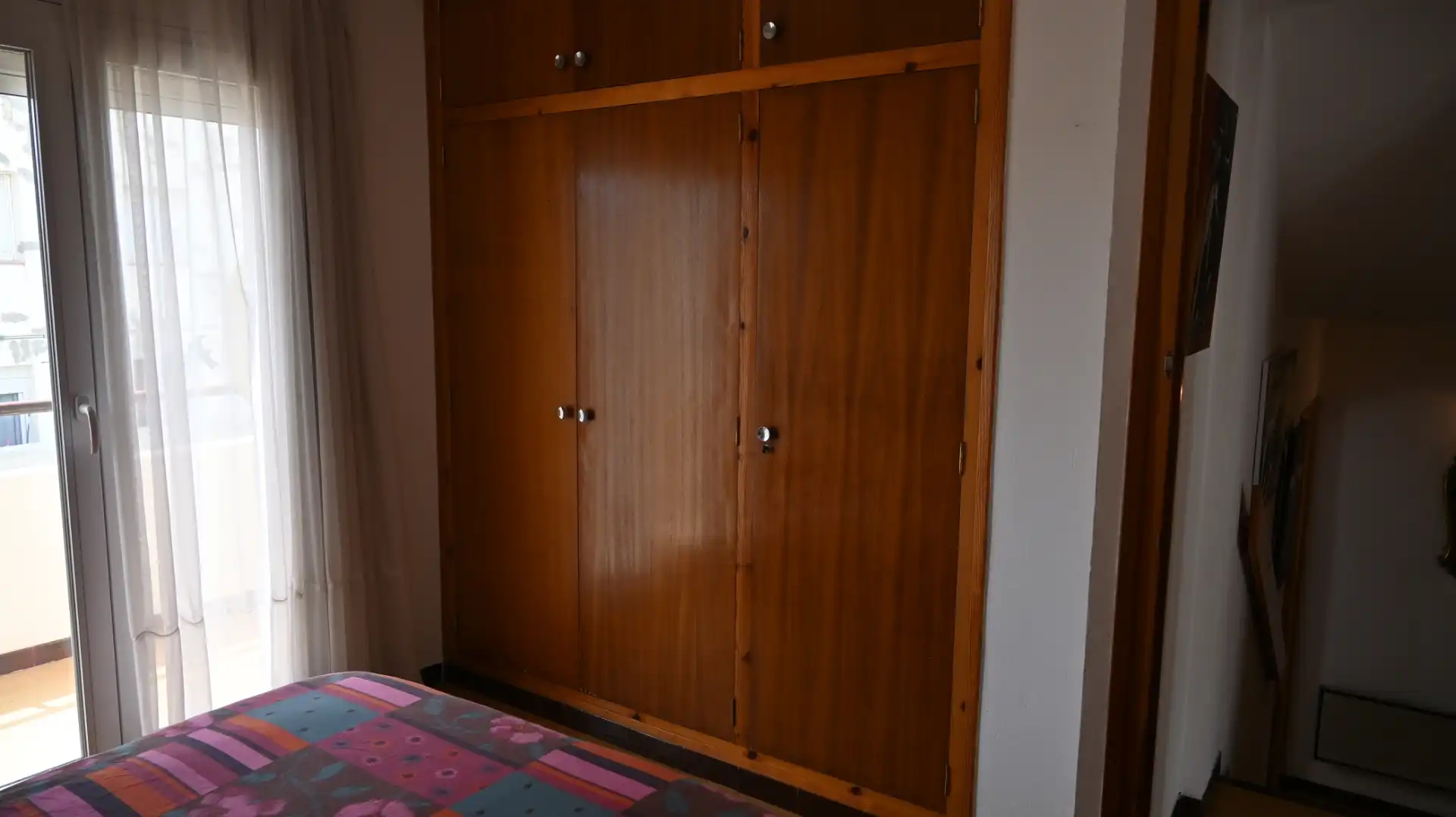 Schlafzimmer von Einfamilien-Reihenhaus zum Verkauf in L'Escala mit Möbliert