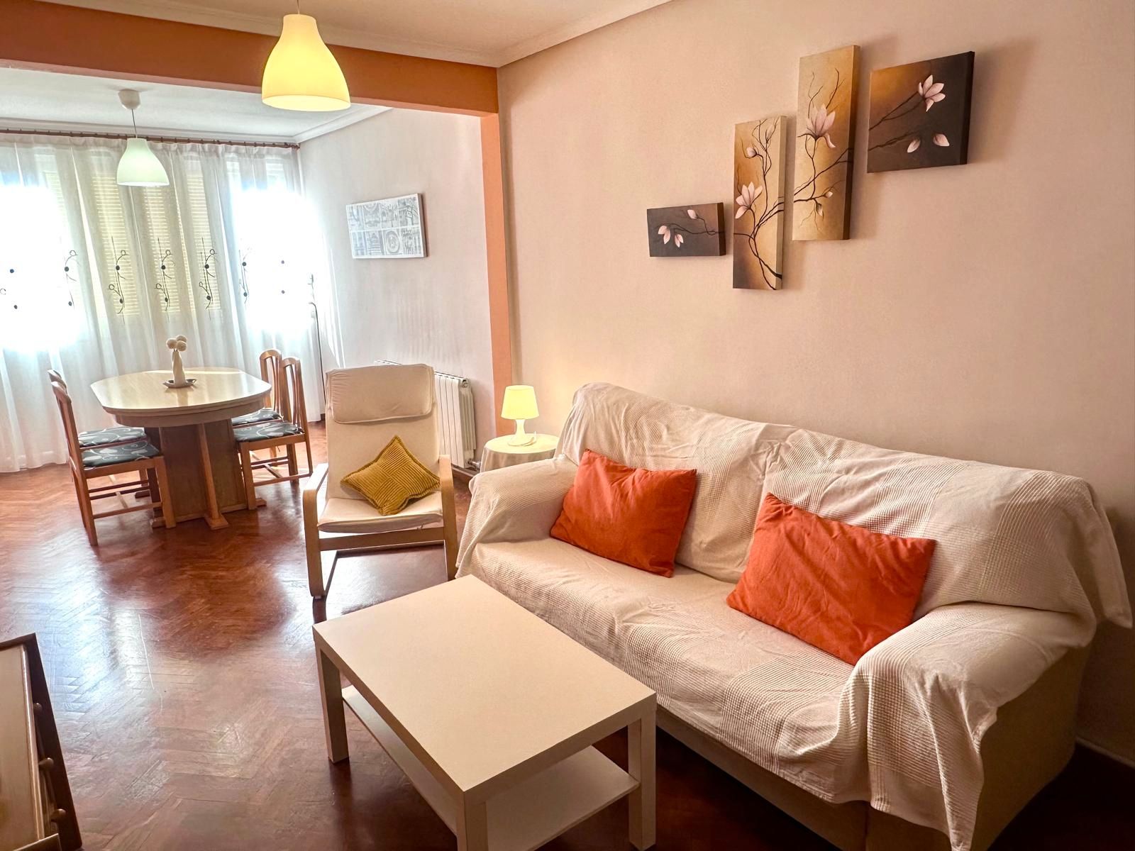 Sala de estar de Piso de alquiler en Cuenca Capital con Amueblado