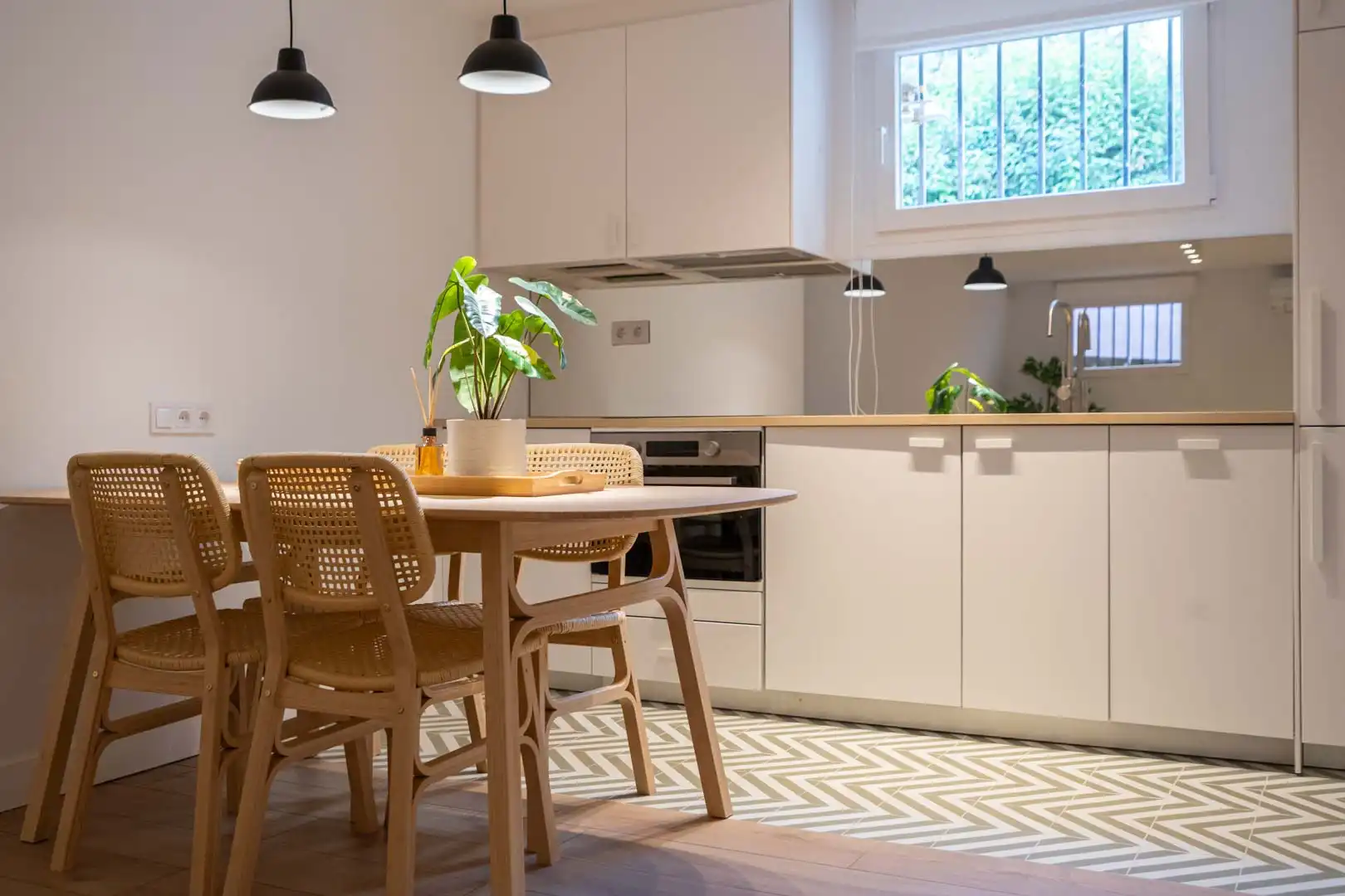 Kitchen of Flat for rent in Madrid  with Heating, Furnished and Oven