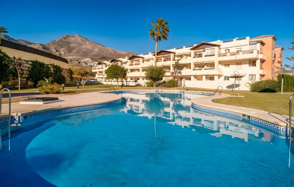 Vista exterior de Apartament en venda en Benalmádena amb Aire condicionat, Terrassa i Traster