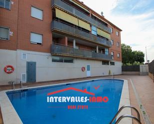 Swimming pool of Flat for sale in Palau-solità i Plegamans  with Air Conditioner, Heating and Terrace