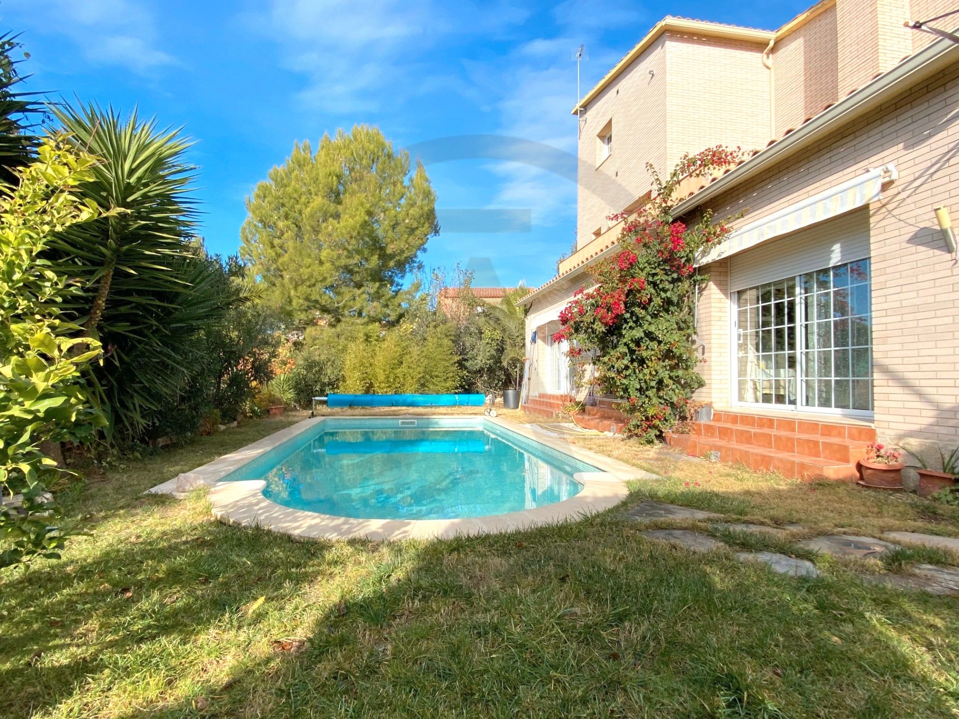 Jardí de Casa o xalet en venda en Rubí amb Aire condicionat, Calefacció i Jardí privat
