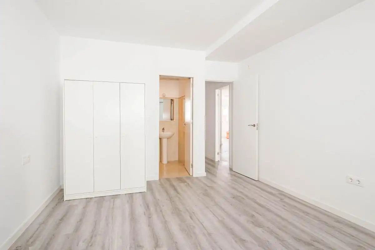 Bedroom of Flat for rent in Sevilla  with Air Conditioner, Heating and Terrace