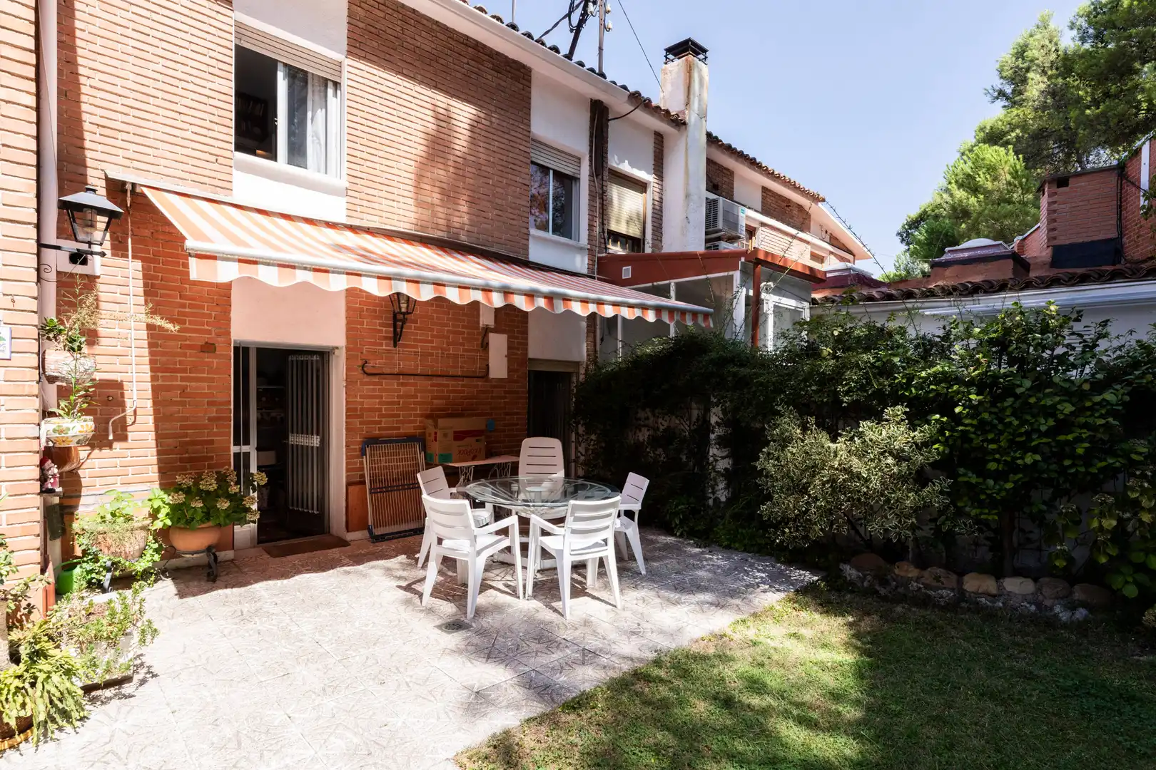 Terraza de Casa adosada en venta en Madrid con Calefacción, Jardín privado y Trastero
