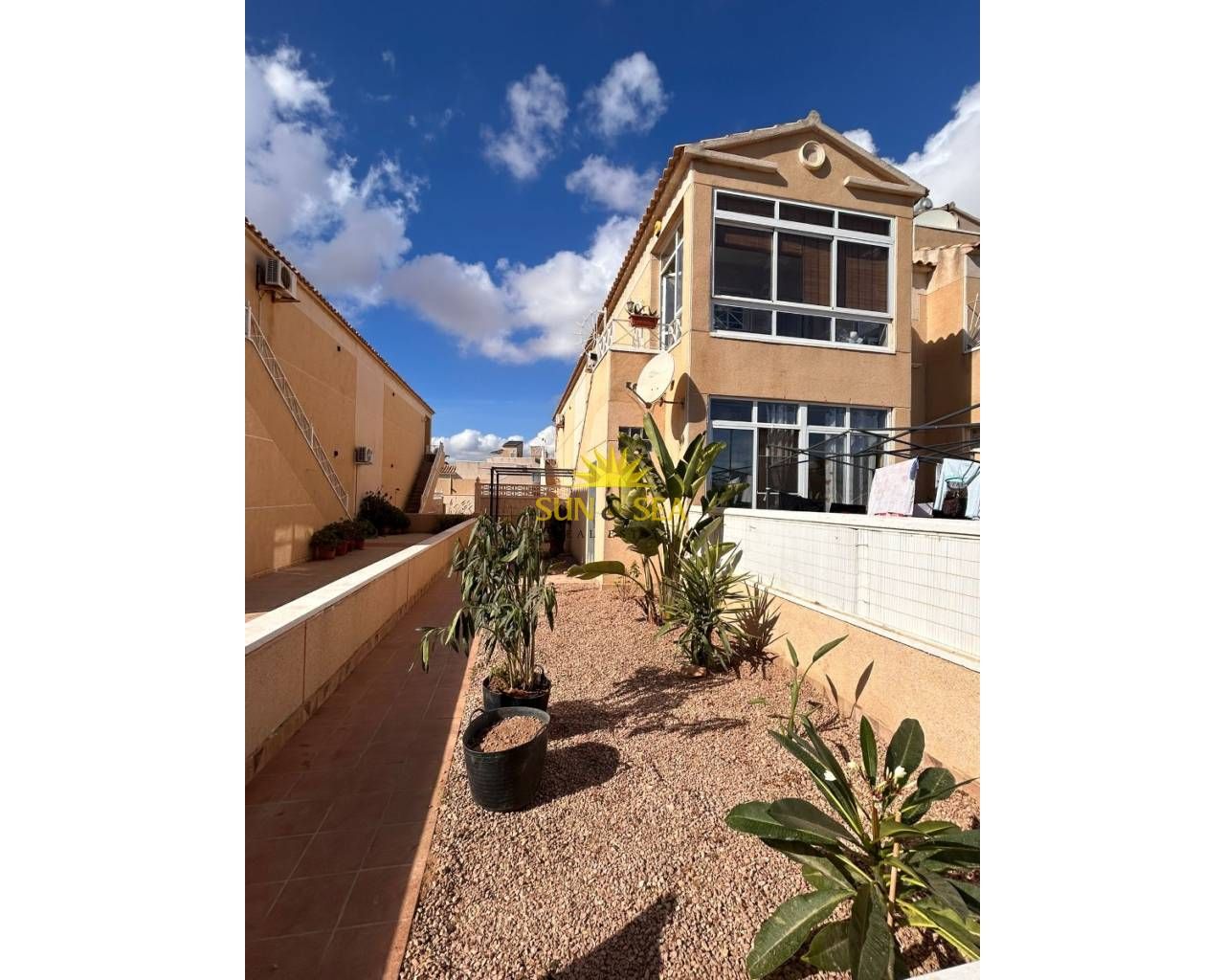 Vista exterior de Casa o chalet de alquiler en Torrevieja con Aire acondicionado, Calefacción y Terraza