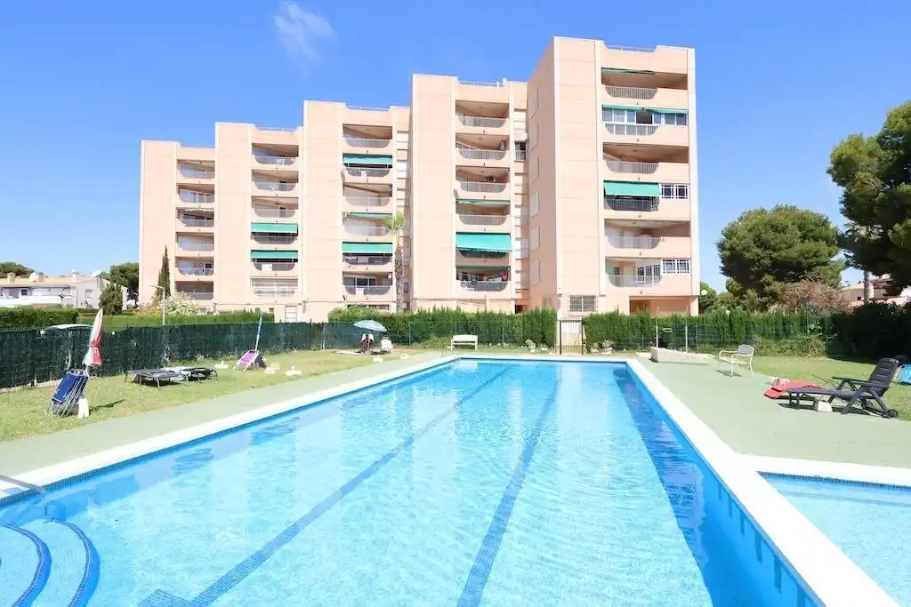 Piscina de Apartament en venda en Orihuela amb Terrassa i Piscina comunitària