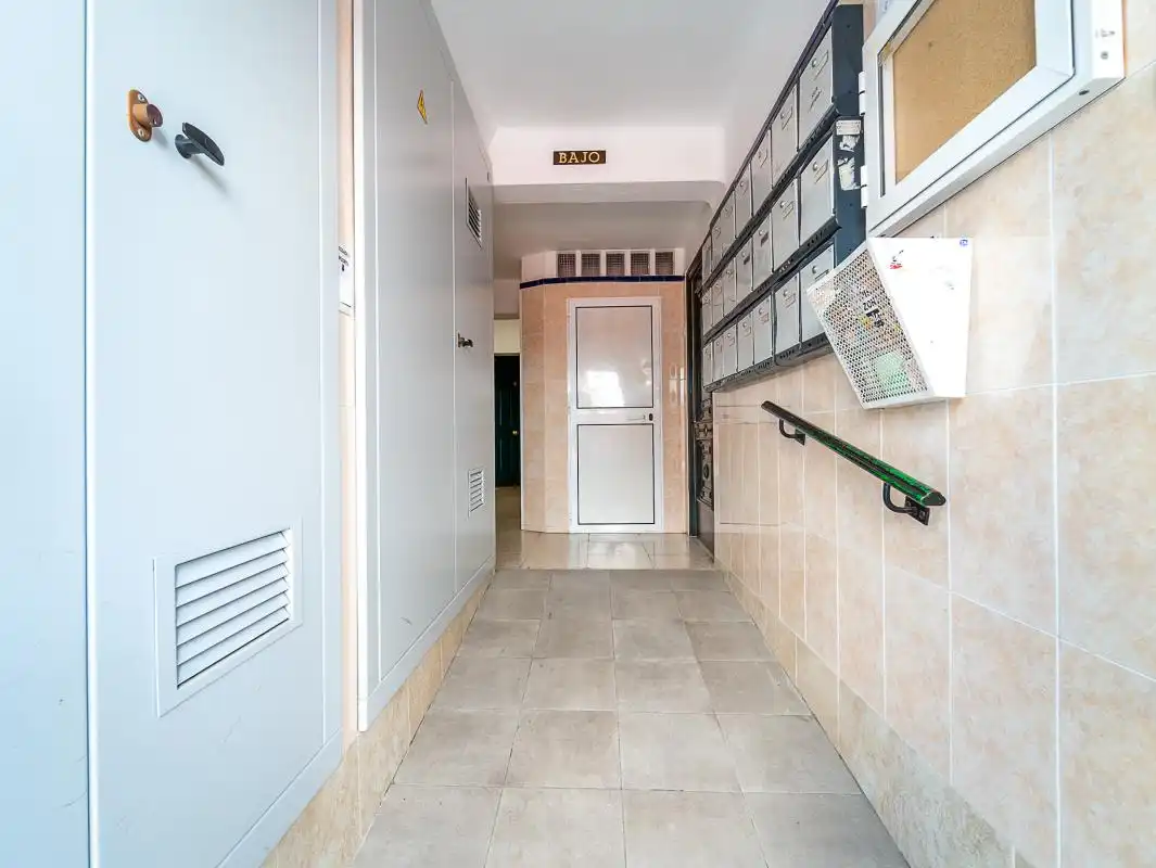 Piso en venta en Torremolinos con Calefacción, Terraza y Balcón