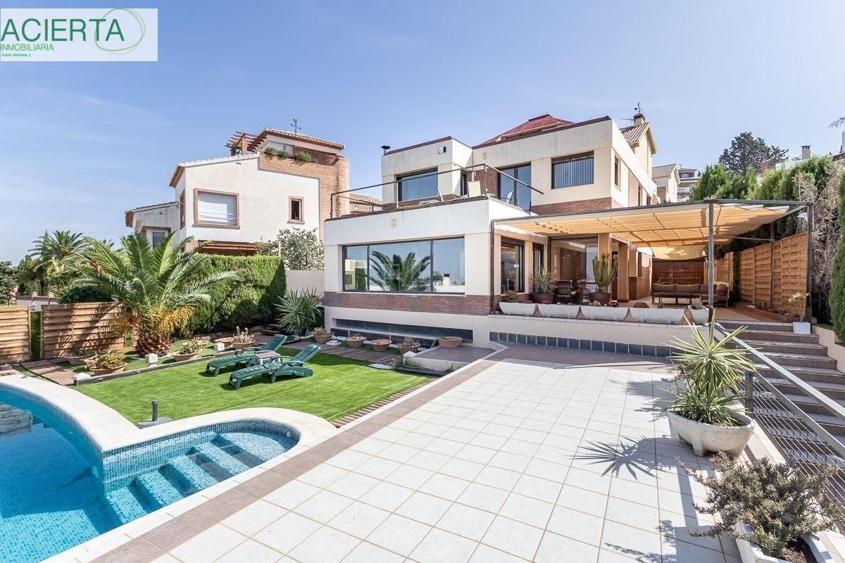 Casa o xalet en venda a Calle SUIZA, Huétor Vega