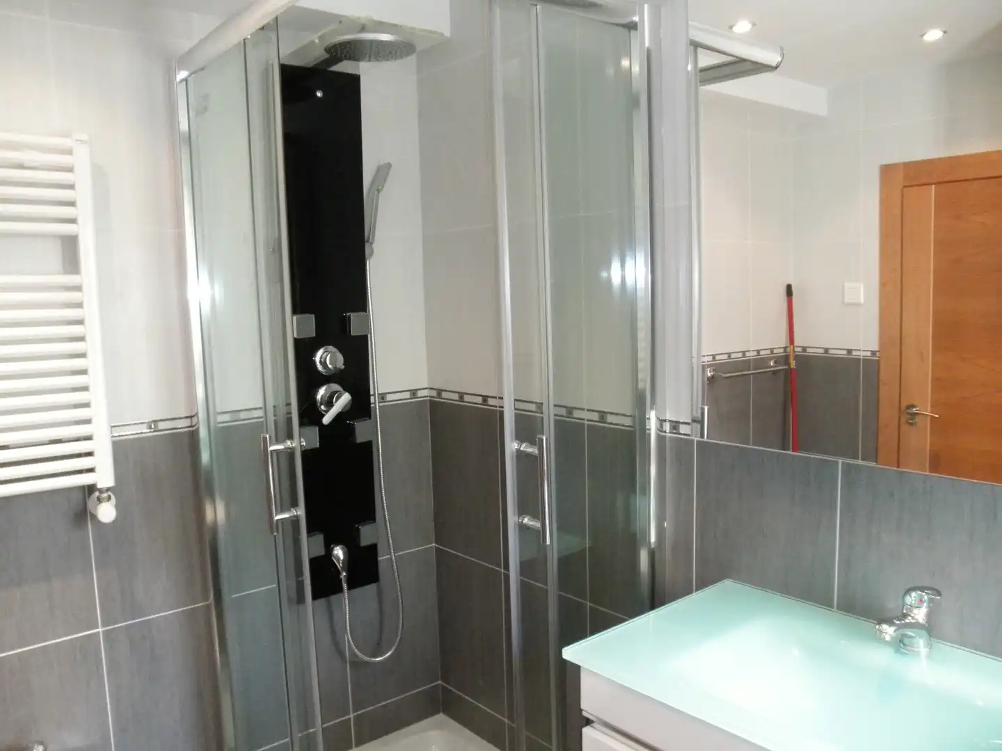 Badezimmer von Wohnung zum Verkauf in Mieres (Asturias) mit Heizung, Abstellraum und Möbliert