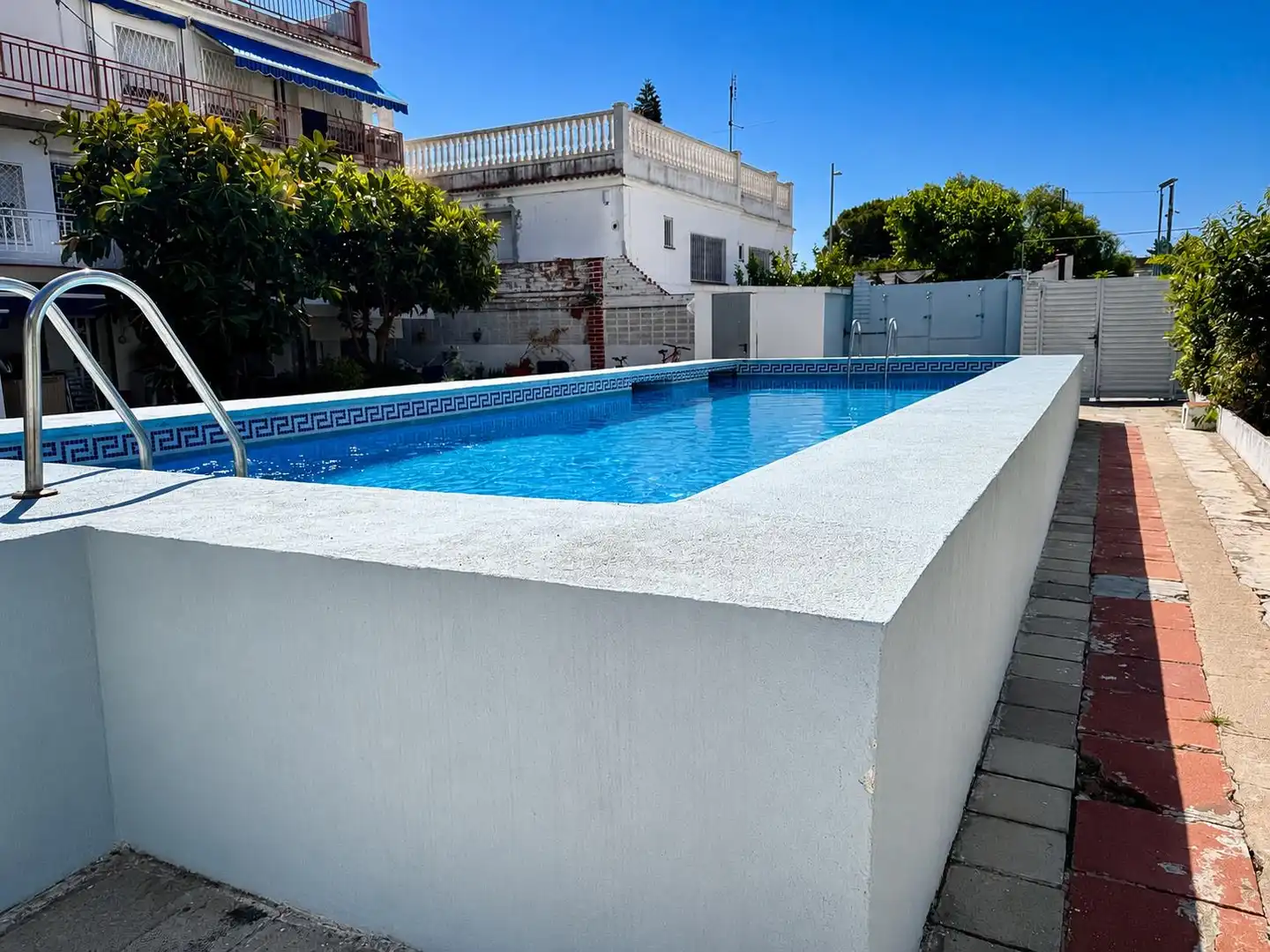 Swimming pool of Study for sale in Sitges  with Furnished and Community pool