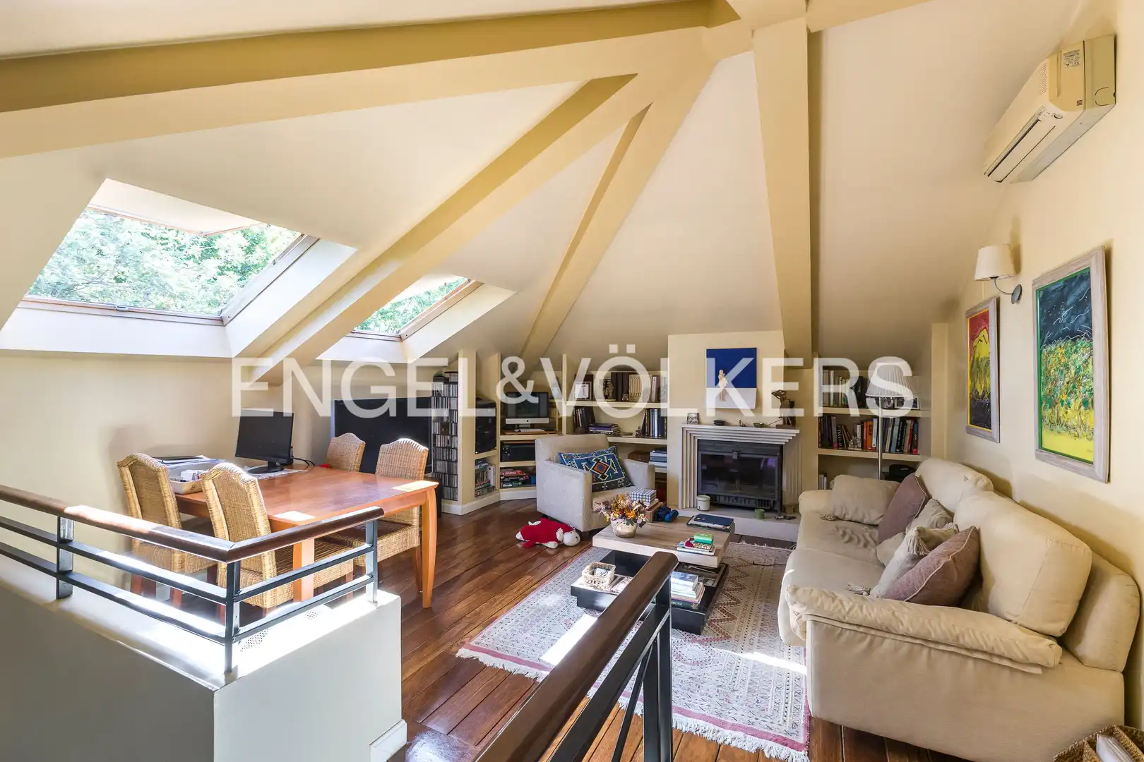Sala de estar de Casa o chalet en venta en Madrid con Aire acondicionado, Calefacción y Jardín privado