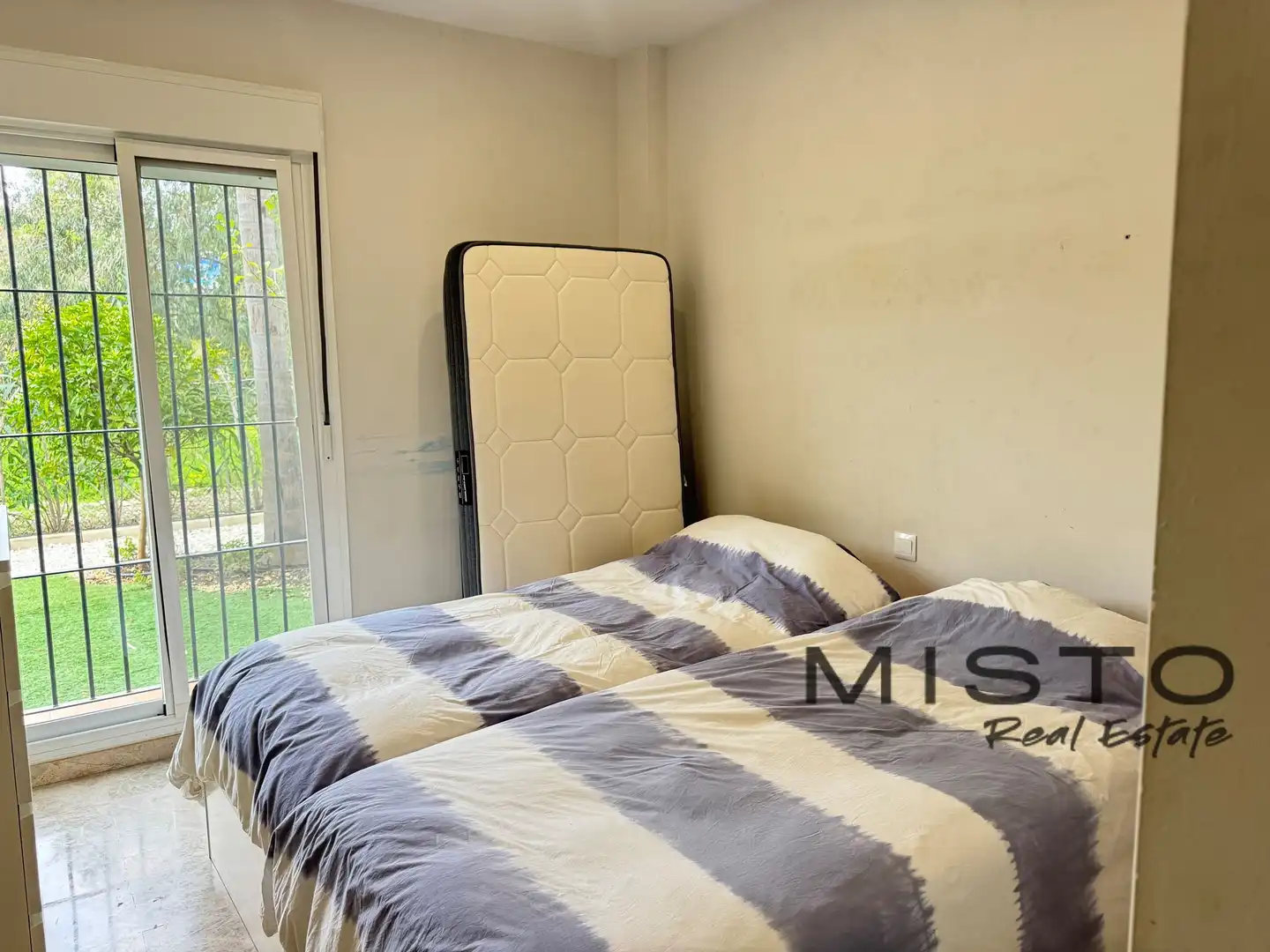 Habitación de Piso en venta en Marbella con Aire acondicionado, Terraza y Piscina