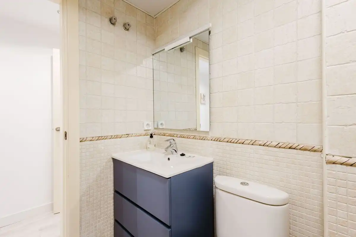 Bathroom of Ground floor for sale in Marbella  with Air Conditioner, Heating and Private garden
