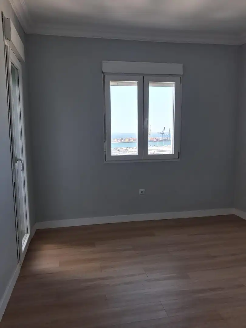Habitación de Piso de alquiler en Cádiz con Aire acondicionado y Balcón