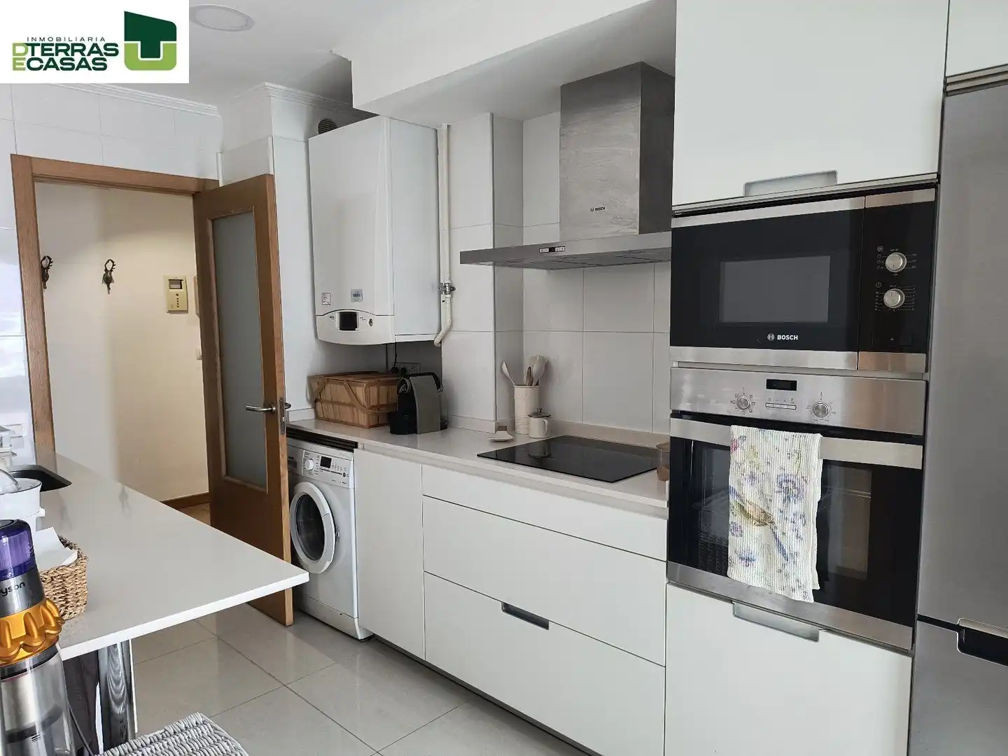 Kitchen of Flat for rent in Bueu  with Air Conditioner, Heating and Furnished