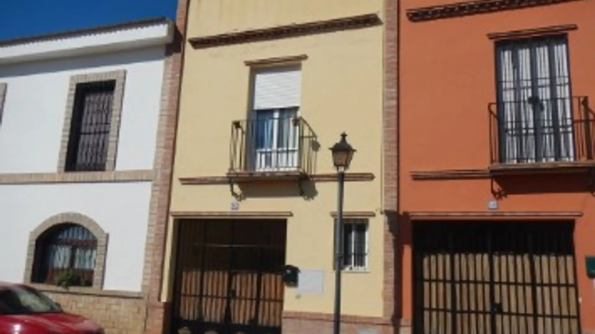 Vista exterior de Piso en venta en Guillena