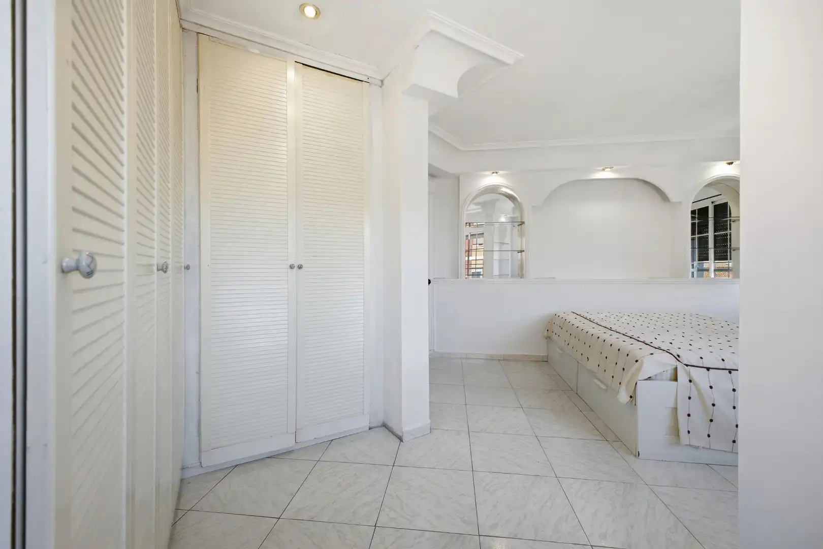 Dormitori de Pis en venda en Valencia amb Aire condicionat, Jardí privat i Moblat