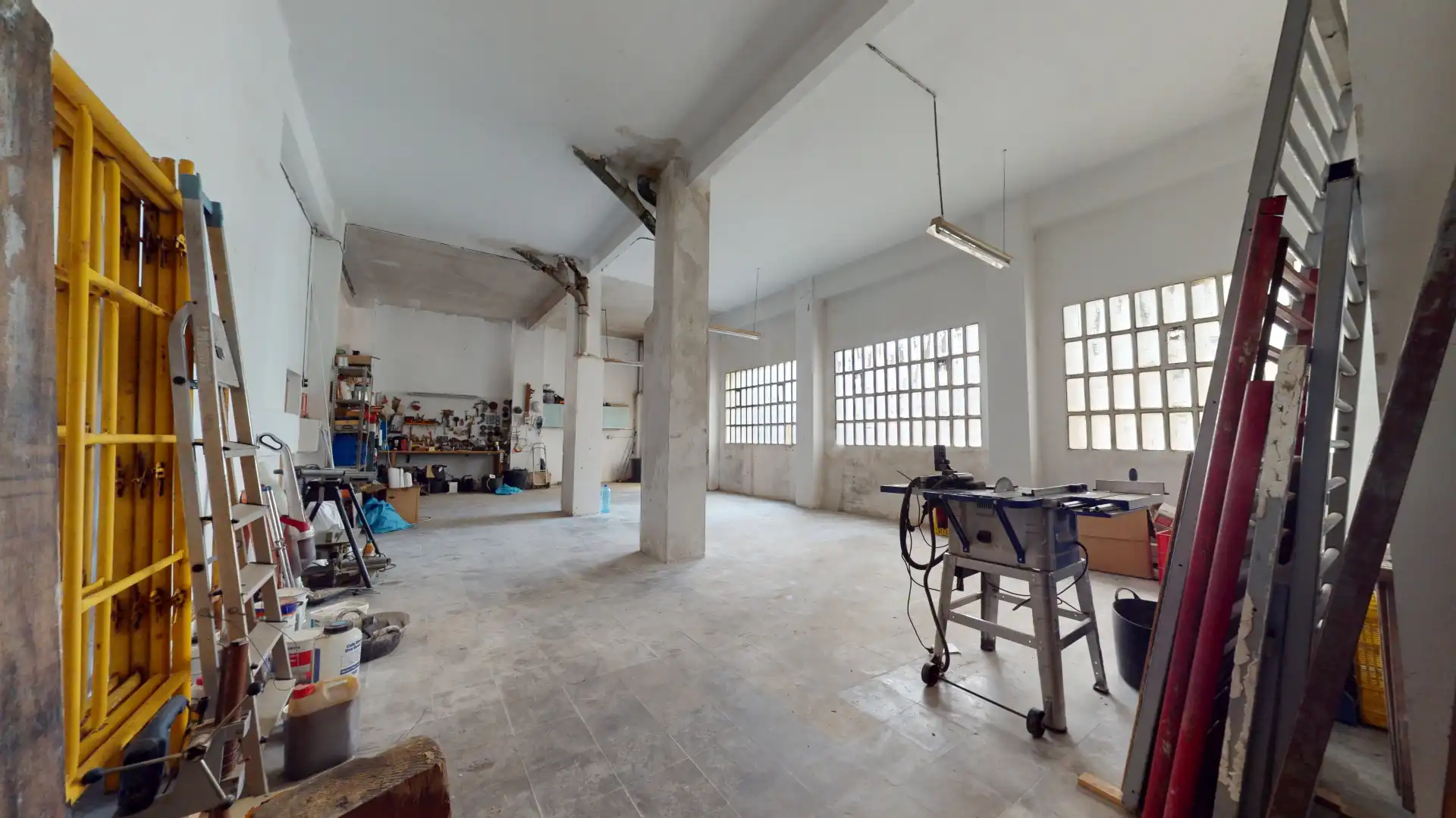 Business premises for sale in Carrer Ibi, imagen 2