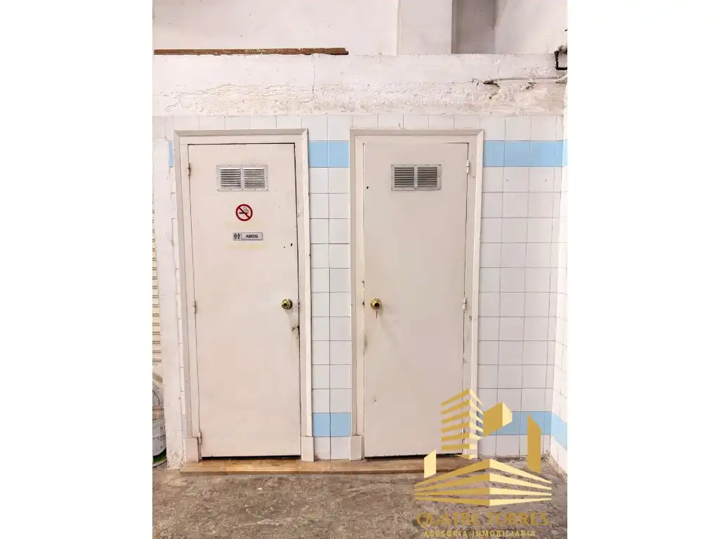 Bany de Nau industrial de lloguer en Valencia