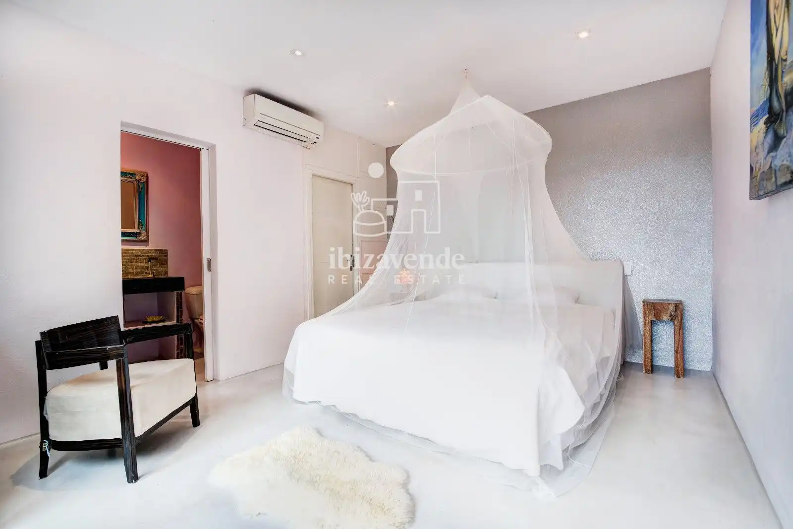 Bedroom of Houses for sale in Santa Eulària des Riu  with Air Conditioner, Private garden and Terrace