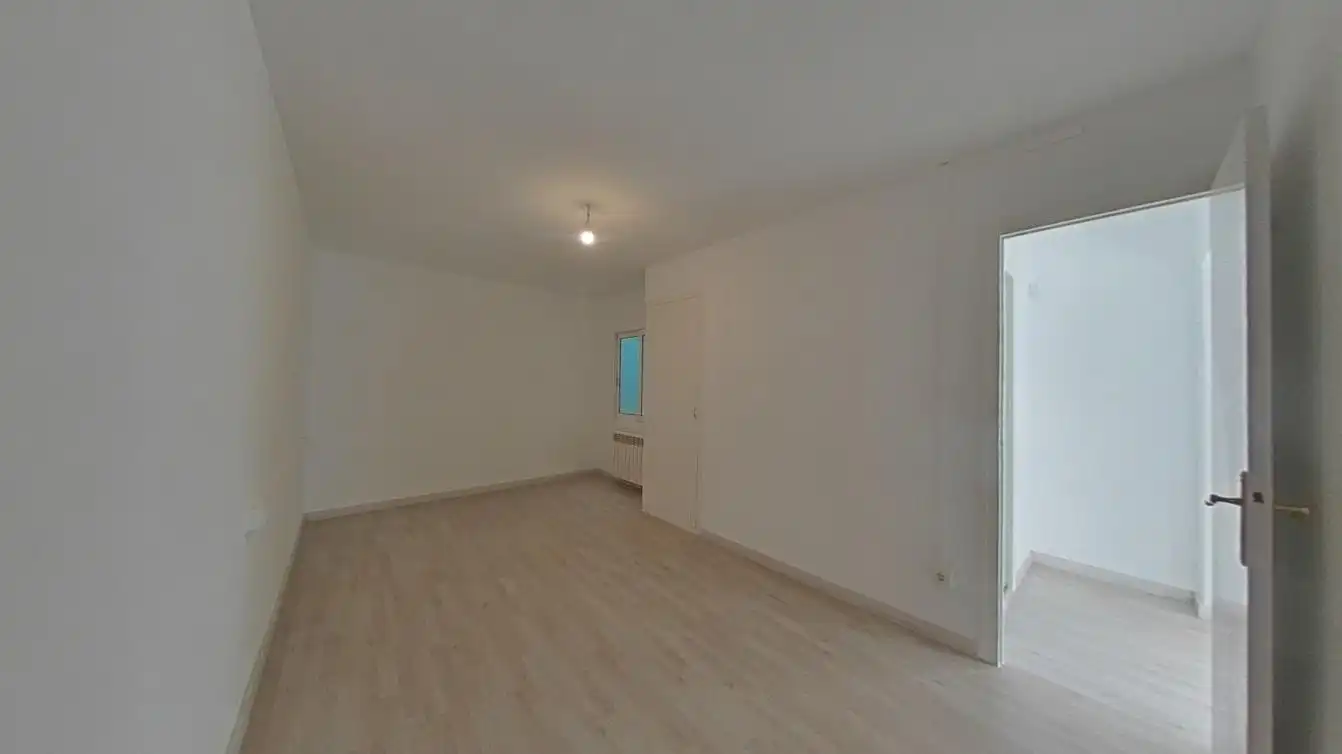 Bedroom of Flat for sale in Sabadell  with Heating