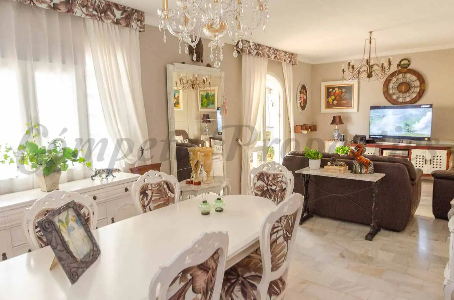 Comedor de Piso en venta en Cómpeta con Terraza y Amueblado