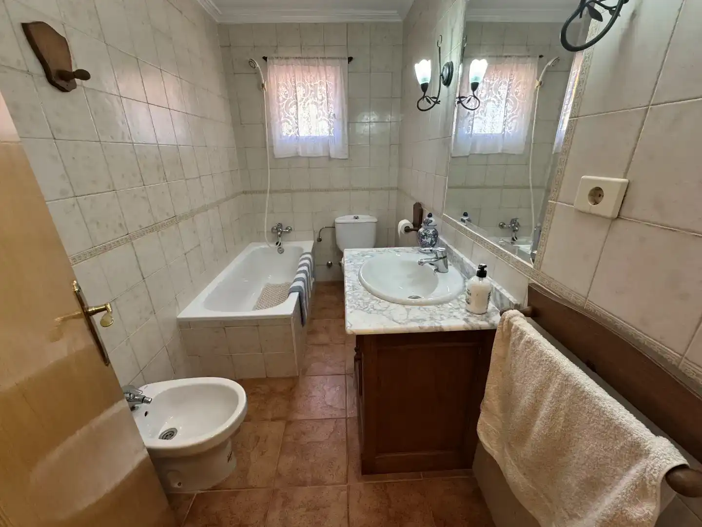 Maisonette zur Miete in Calle Via, 206, Bahia